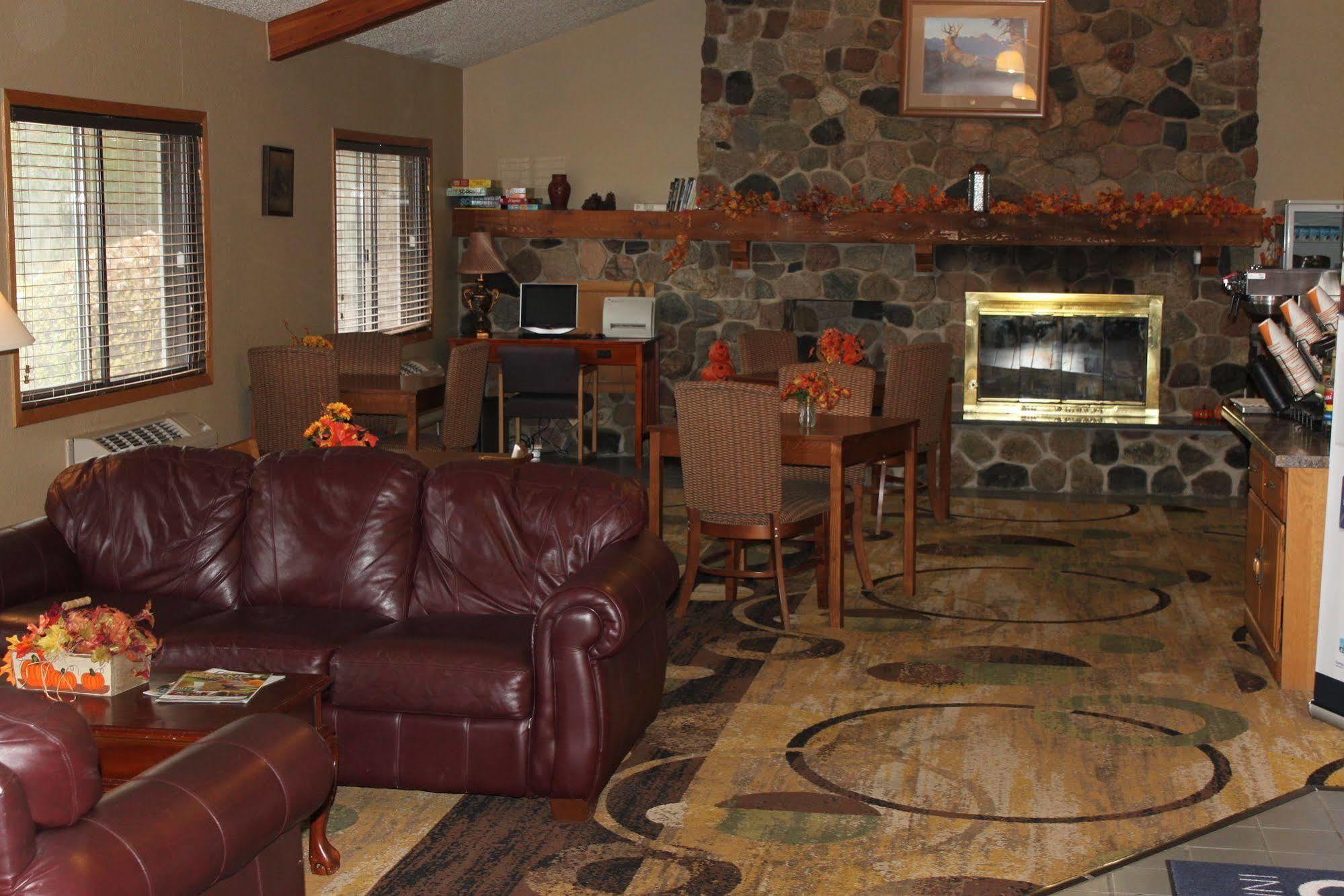 Boarders Inn And Suites By Cobblestone Hotels - Ripon Exterior foto