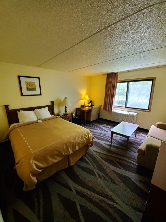 Boarders Inn And Suites By Cobblestone Hotels - Ripon Exterior foto