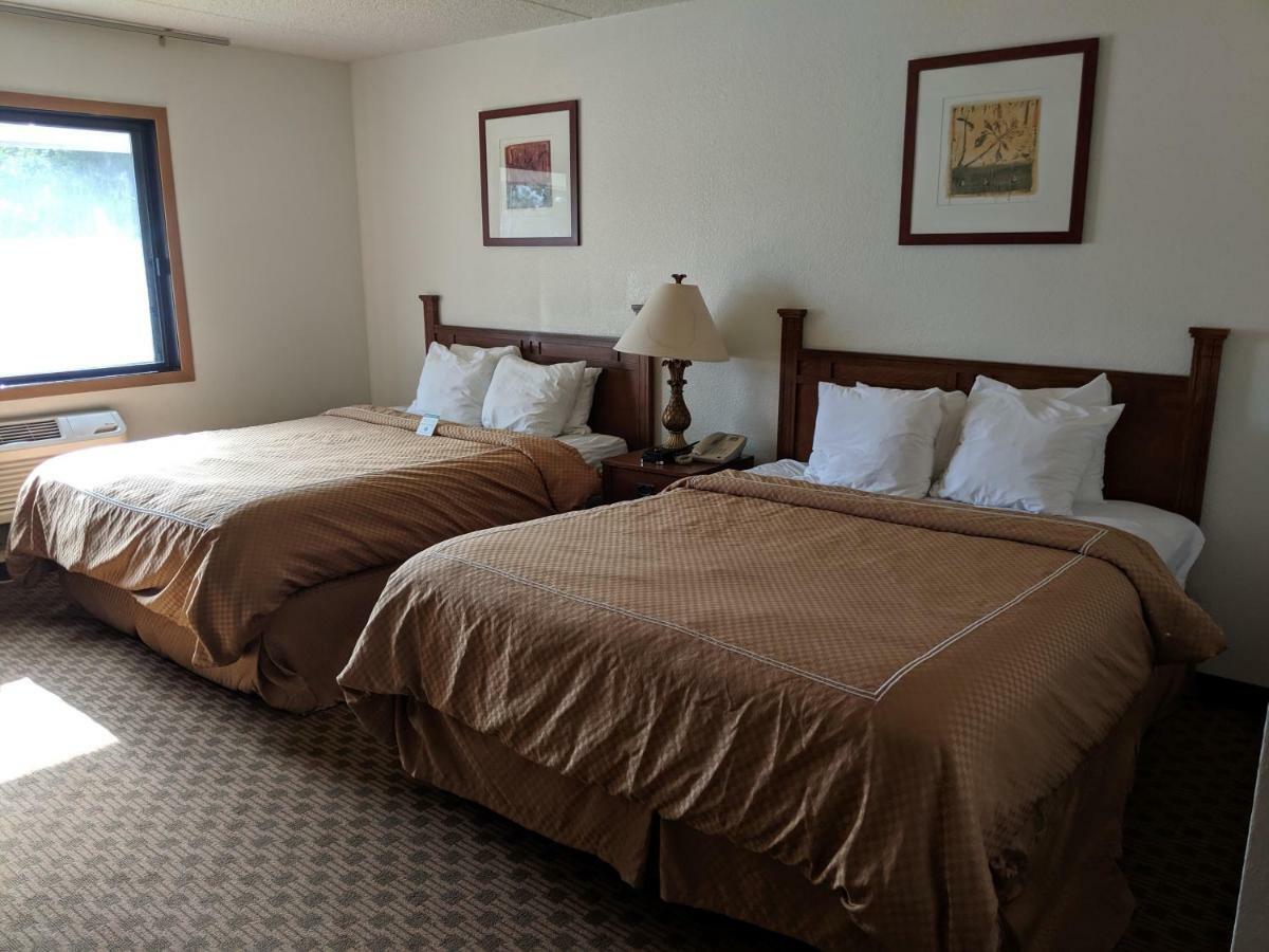 Boarders Inn And Suites By Cobblestone Hotels - Ripon Exterior foto
